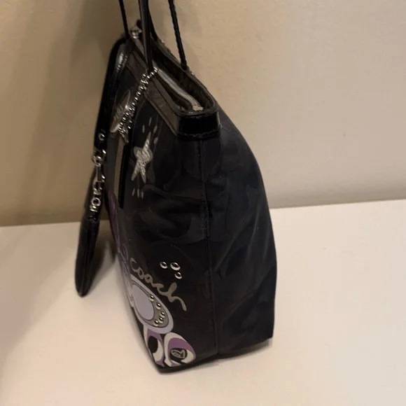 Coach Black Signature Graphic Tote + Matching Wristlet Set Zip Top VGUC - Picture 4 of 15